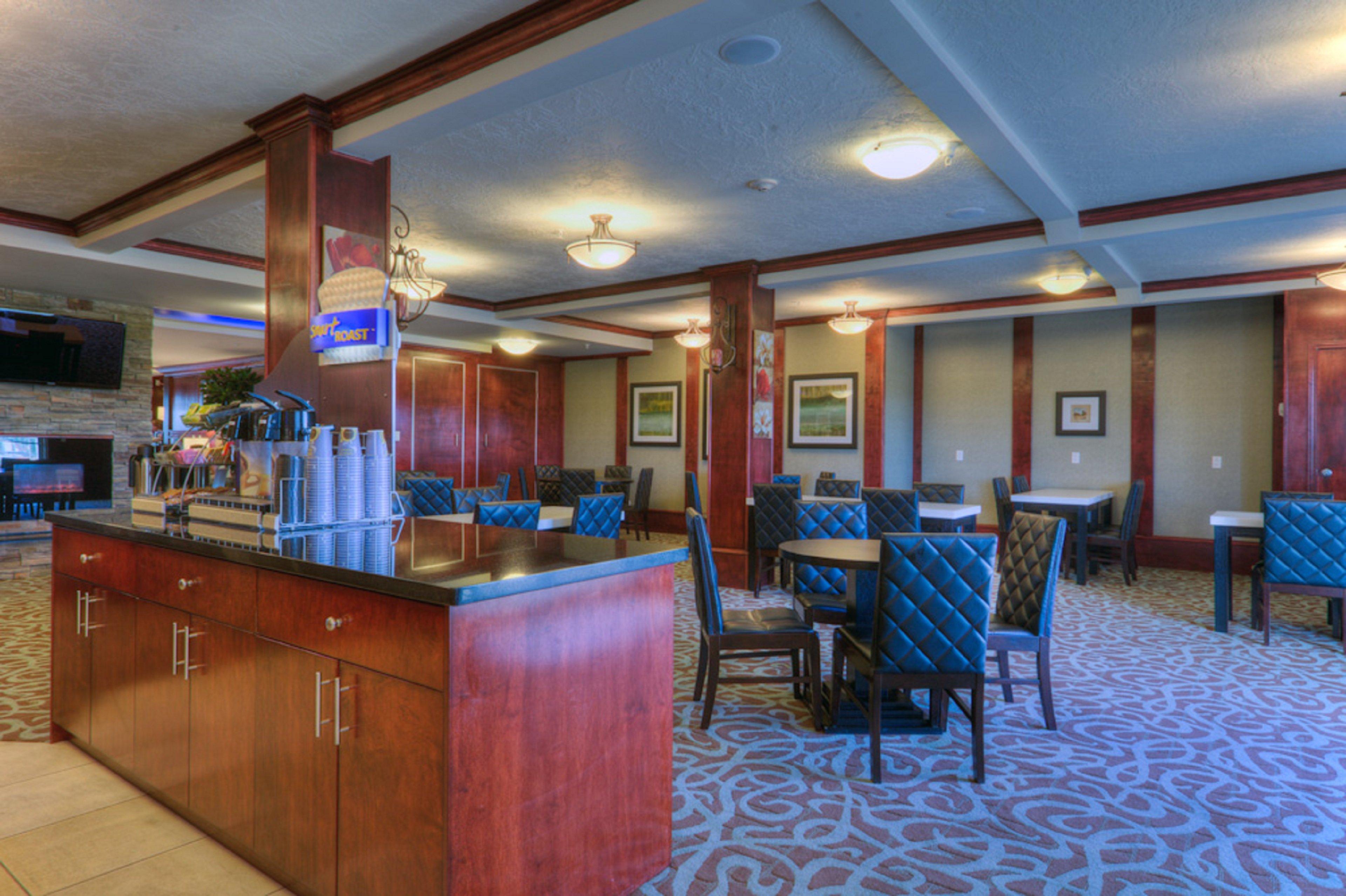 Holiday Inn Express And Suites Dawson Creek, An Ihg Hotel Extérieur photo